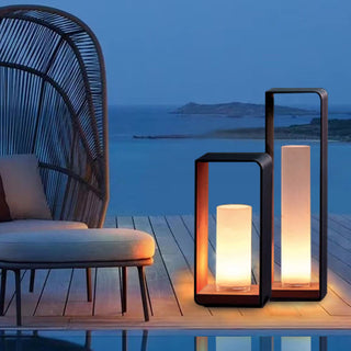 Venkovní Černá Moderní Zahradní Stojací Lampa | Dekorativní Solární LED Design