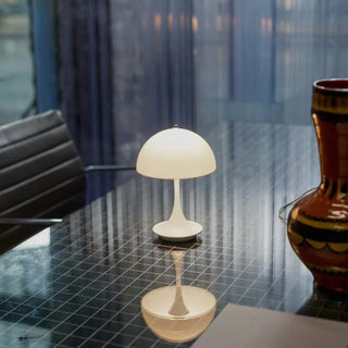 Vnitřní moderní stolní lampa | Bezdrátové LED provedení