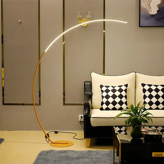 Vnitřní moderní oblouková stojací lampa | LED design