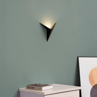 Vnitřní moderní LED nástěnné světlo | Minimalistický trojúhelníkový design