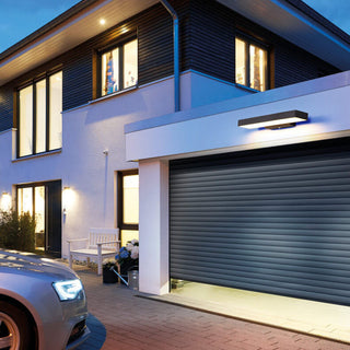 Zewnętrzna nowoczesna lampa ścienna | Czarny LED czujnik design