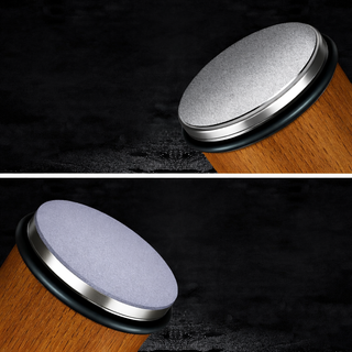 Brousek na nože s moderním povrchem do kuchyně