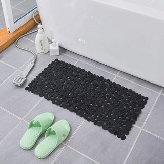 Non-slip pebble bathroom mat for the bathtub