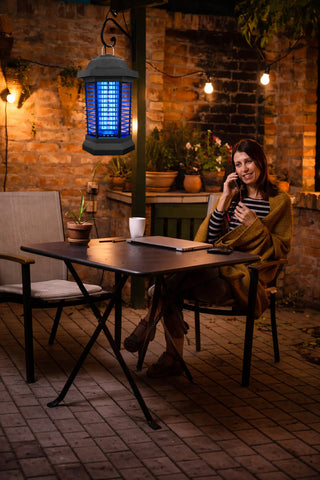 Lampe électrique anti-insectes pour l'été
