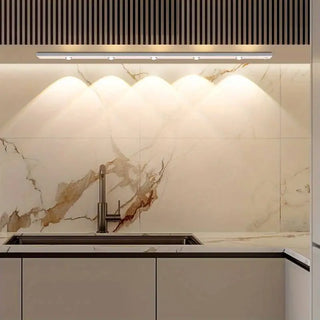 Skříňové LED světlo pohybový senzor minimalistické