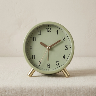 Horloge de table design scandinave à mouvement silencieux fonctionnant sur piles  