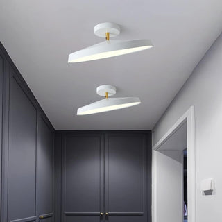 Stropní svítidlo LED minimalistické do ložnice
