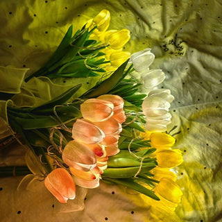 Světelná dekorace romantické tulipány LED pro dekoraci ložnice