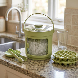 Double-layer ice maker with ice storage bin