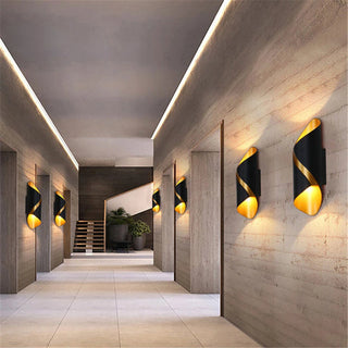 Venkovní a Vnitřní Nástěnné Svítidlo | Moderní Šroubovitá LED Lampa