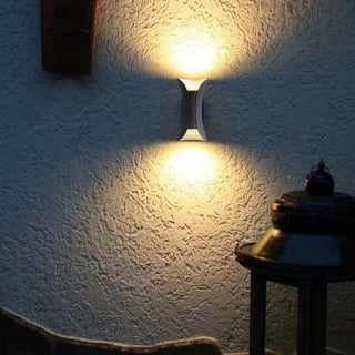 Venkovní Nástěnné LED Svítidlo | Moderní Zakřivený Design IP65