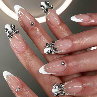 Nail decoration set with decorative glitter elements