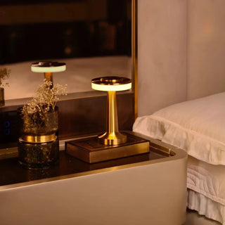 Vnitřní Nabíjecí Stolní Lampa | Moderní LED