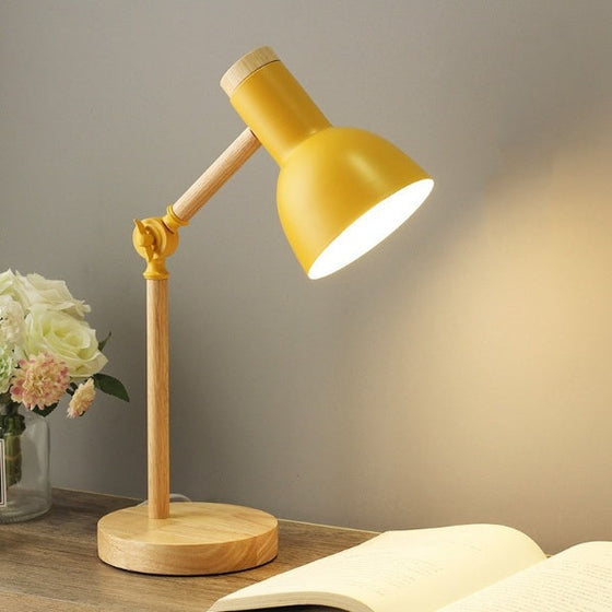 Lampka na biurko z regulowanym ramieniem