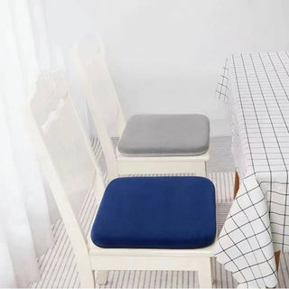 Chaise de salle à manger design scandinave avec dossier à lattes