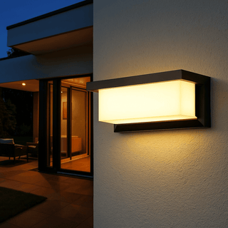 Round LED ceiling light flush-mounted for the living room