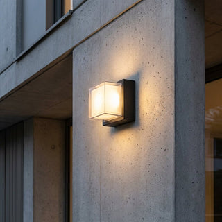 Round LED ceiling light flush-mounted for the living room