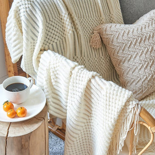 Přehoz na postel pletený s texturovaným reliéfem