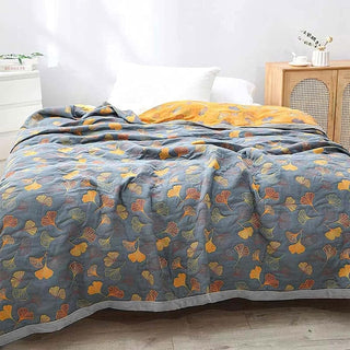 Couverture matelassée toutes saisons avec motif de feuilles de ginkgo