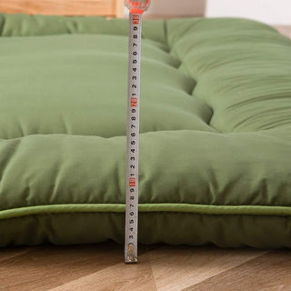 Skládací futon matrace japonská na zem pro hosty do ložnice – detail